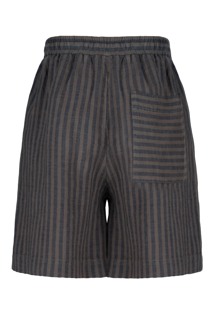 Linen shorts