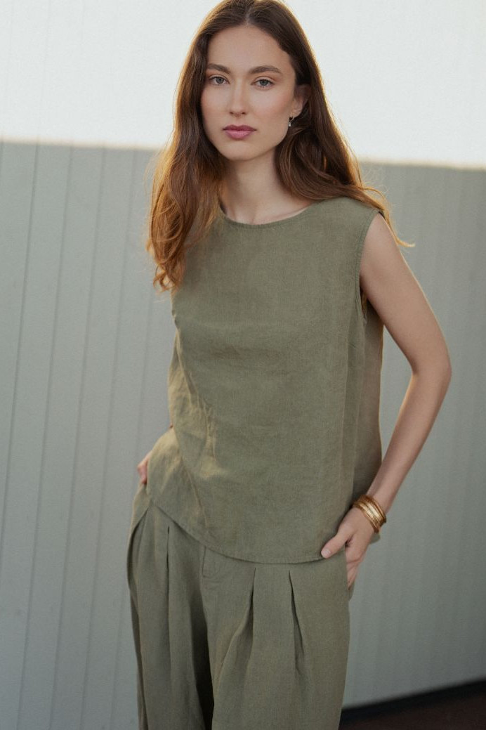 Ärmellose Bluse aus Leinen