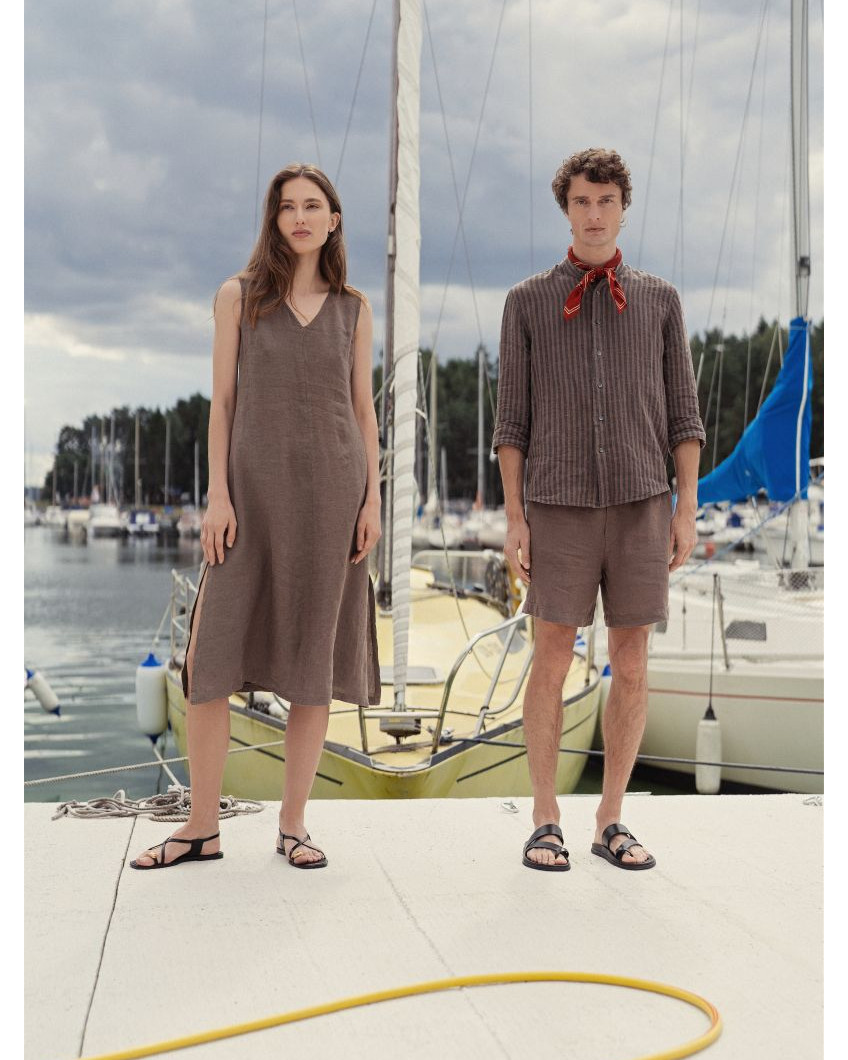 Ärmelloses langes Kleid aus Leinen