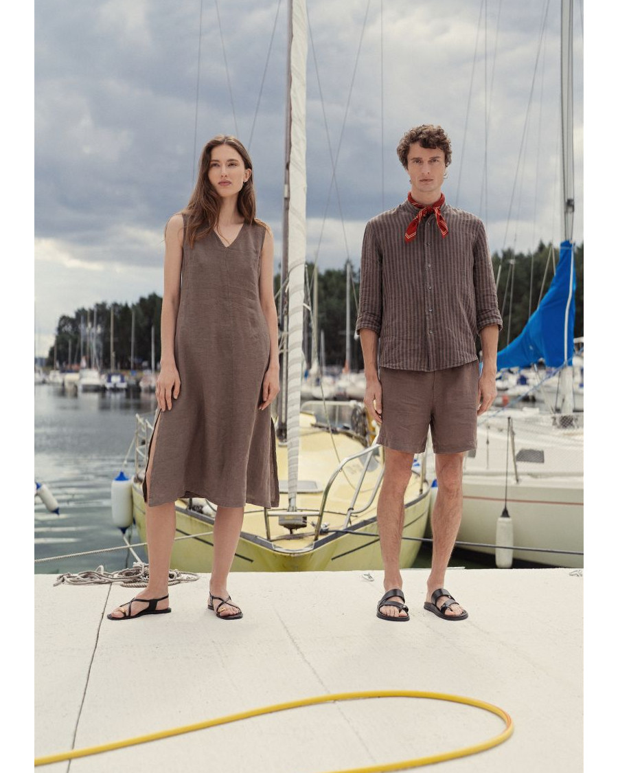 Ärmelloses langes Kleid aus Leinen