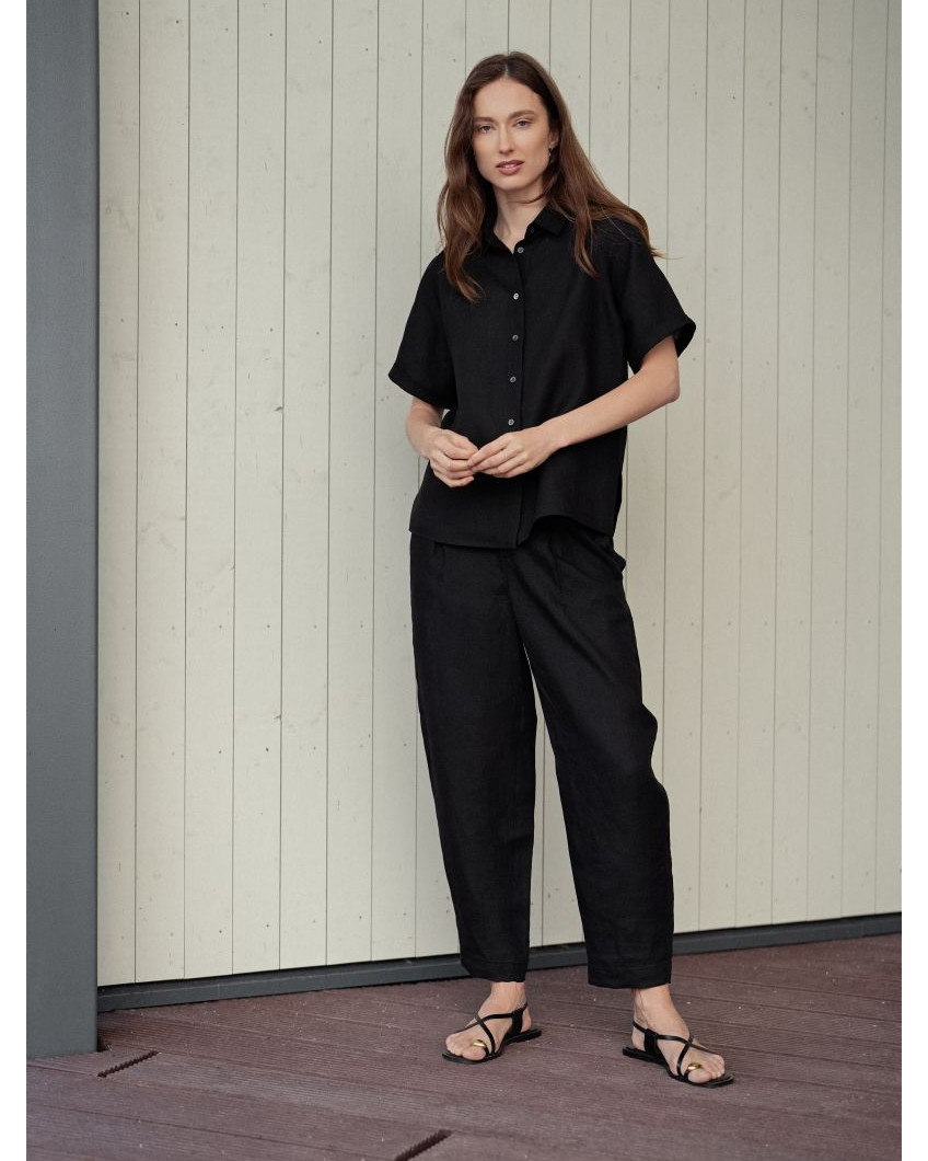 Linen short-sleeved shirt