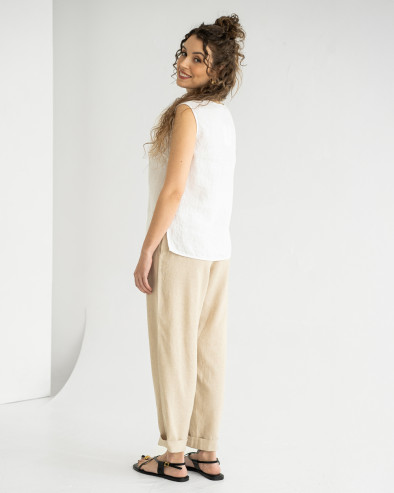 Sleeveless blouse